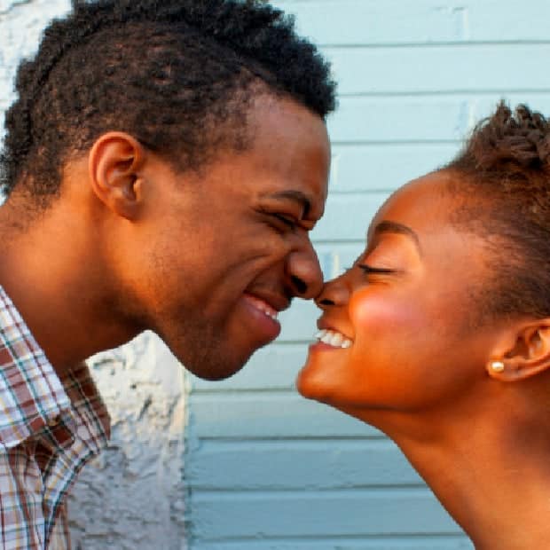 20 Little Things Women Do That Guys Secretly Love